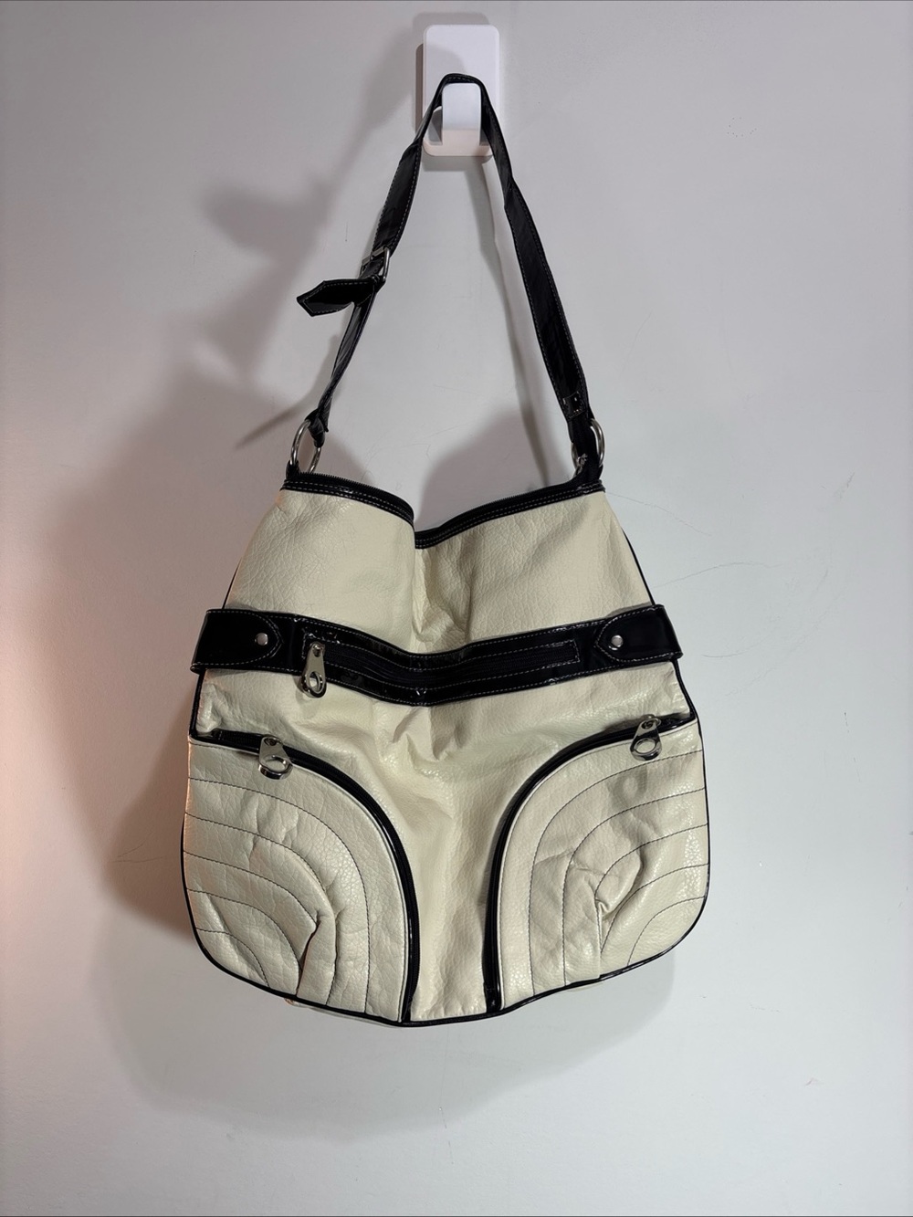Avon Vintage Cream and Black Shoulder Hobo Bag - Classic Two-Tone Design 9/9